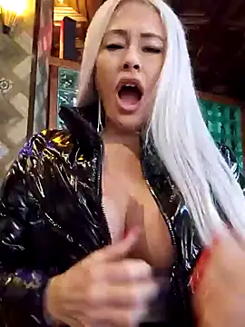 Snapshot of MILFBARBY chatting on December 2024 09:17:02 AM MILFBARBY online show from December 2024 09:17:02 AM