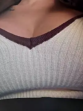 Snapshot of MILFBARBY chatting on January 2025 08:45:02 AM MILFBARBY online show from January 2025 08:45:02 AM
