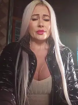 Snapshot of MILFBARBY chatting on February 2025 08:17:01 AM MILFBARBY online show from February 2025 08:17:01 AM