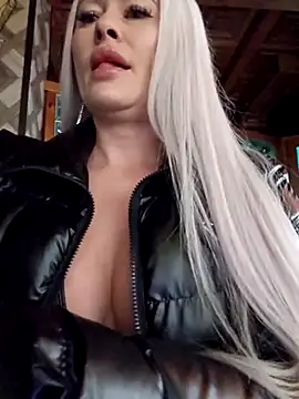 Snapshot of MILFBARBY chatting on March 2025 08:13:01 AM MILFBARBY online show from March 2025 08:13:01 AM