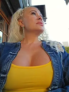 Snapshot of MILFBARBY chatting on October 2025 06:56:02 AM MILFBARBY online show from October 2025 06:56:02 AM