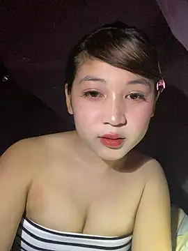 Snapshot of Emily-pussy chatting on May 2026 02:34:01 PM Emily-pussy online show from May 2026 02:34:01 PM
