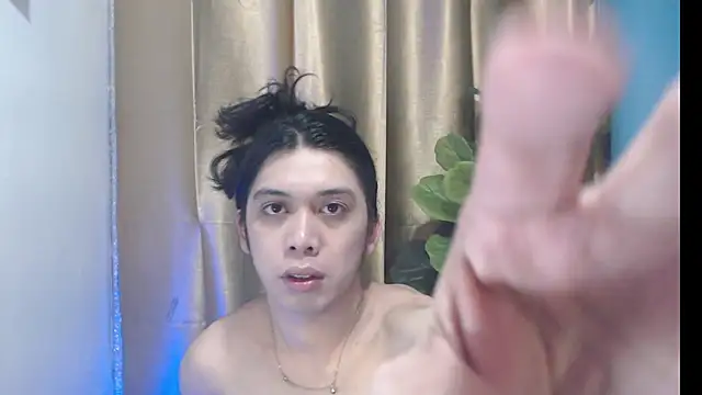 Snapshot of RoseAmarie chatting on July 2026 11:41:01 AM RoseAmarie online show from July 2026 11:41:01 AM