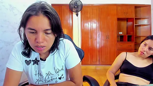 Soffy and Emily online show from June 2026 02:33:01 PM