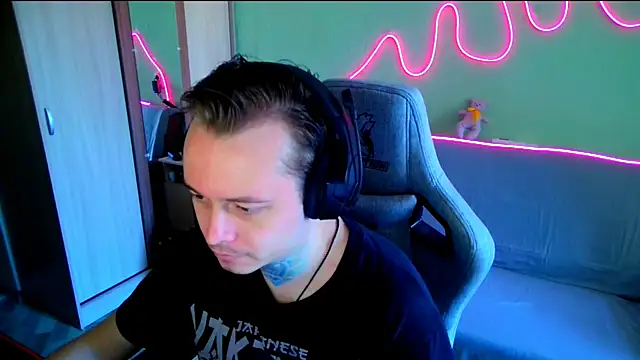 MeLanXolik online show from May 2026 09:48:01 AM