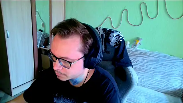 MeLanXolik online show from May 2026 10:34:02 AM