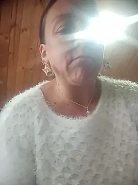 Snapshot of dangerous_milf chatting on July 2026 05:52:01 PM dangerous milf online show from July 2026 05:52:01 PM