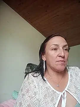 Snapshot of dangerous_milf chatting on July 2026 04:26:02 PM dangerous milf online show from July 2026 04:26:02 PM