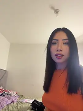 Snapshot of SophiaaRose18 chatting on May 2026 01:44:01 AM SophiaaRose18 online show from May 2026 01:44:01 AM