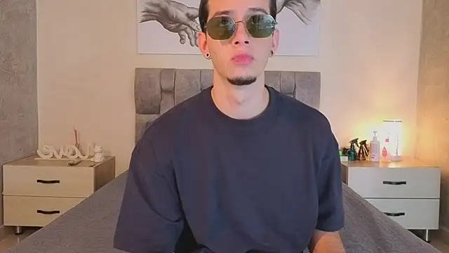 Snapshot of isaacblaze_ chatting on July 2026 03:31:02 AM isaacblaze online show from July 2026 03:31:02 AM