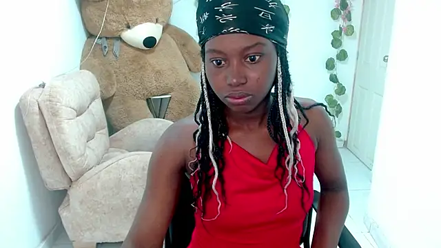 Snapshot of luna_bella160920 chatting on May 2026 01:31:01 PM luna bella160920 online show from May 2026 01:31:01 PM