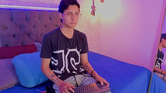 Snapshot of tian_sex chatting on May 2026 03:57:01 AM tian sex online show from May 2026 03:57:01 AM