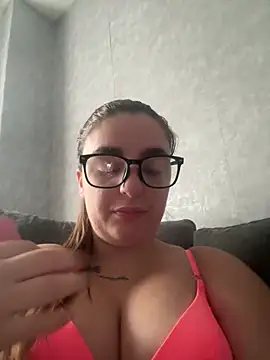 Snapshot of LexiXXoo chatting on June 2026 07:32:01 AM LexiXXoo online show from June 2026 07:32:01 AM