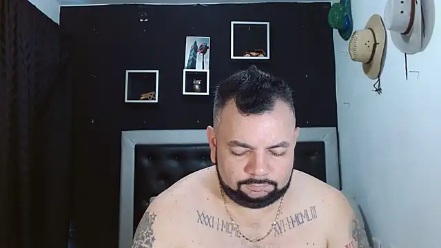 Snapshot of perverseveteranmanxxx chatting on February 2025 04:09:02 PM perverseveteranmanxxx online show from February 2025 04:09:02 PM