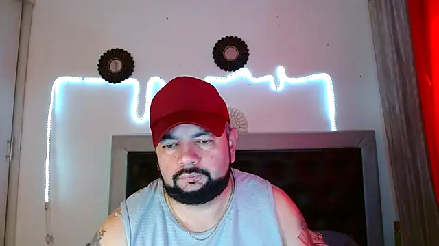 Snapshot of perverseveteranmanxxx chatting on October 2025 02:12:02 PM perverseveteranmanxxx online show from October 2025 02:12:02 PM