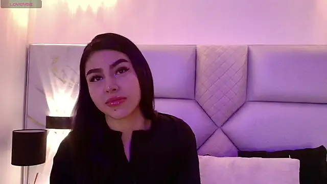 Snapshot of Helena_Whaite chatting on July 2026 02:02:02 AM Helena Whaite online show from July 2026 02:02:02 AM