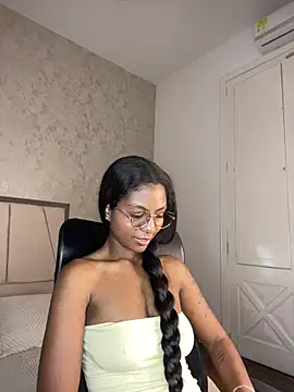 Snapshot of Emma_venitez chatting on May 2026 05:15:02 AM Emma venitez online show from May 2026 05:15:02 AM