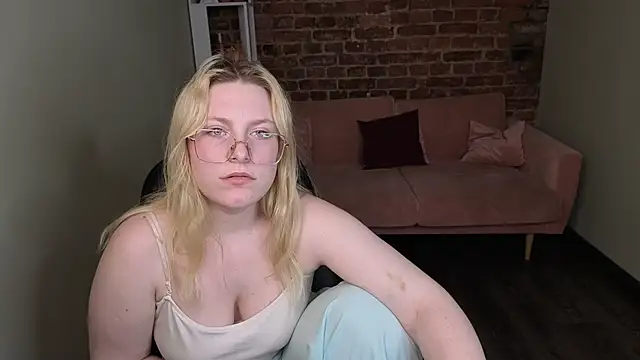 StellaVanilla online show from June 2026 02:19:02 PM