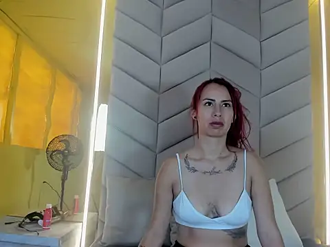 ScarletAura26 online show from May 2026 07:23:02 PM