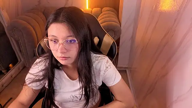 Snapshot of HoneyDoll_tf chatting on June 2026 12:42:01 PM HoneyDoll tf online show from June 2026 12:42:01 PM
