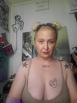 NutNmyGUTdaddy online show from June 2026 10:09:01 AM