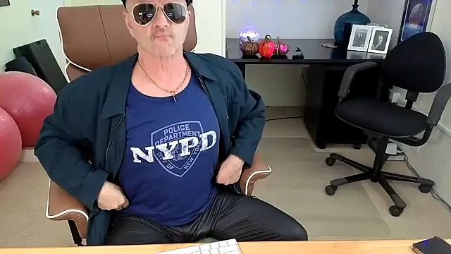 hotdadbod online show from October 2025 08:43:01 PM