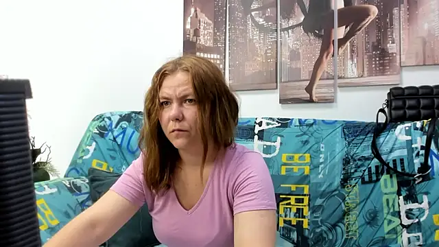 Snapshot of Dear_hollyy chatting on June 2026 01:06:01 AM Dear hollyy online show from June 2026 01:06:01 AM