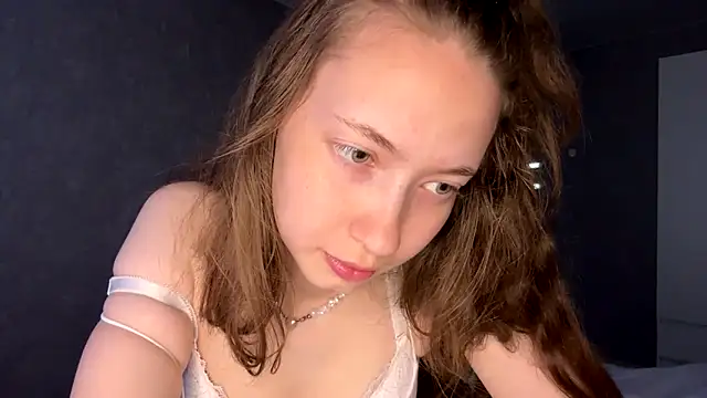 Snapshot of Emily_Mur_ chatting on June 2026 05:10:02 AM Emily Mur online show from June 2026 05:10:02 AM
