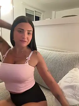 leaascorpioo online show from May 2026 10:18:01 PM