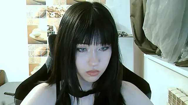 Snapshot of NoirEva chatting on June 2026 06:19:02 PM NoirEva online show from June 2026 06:19:02 PM