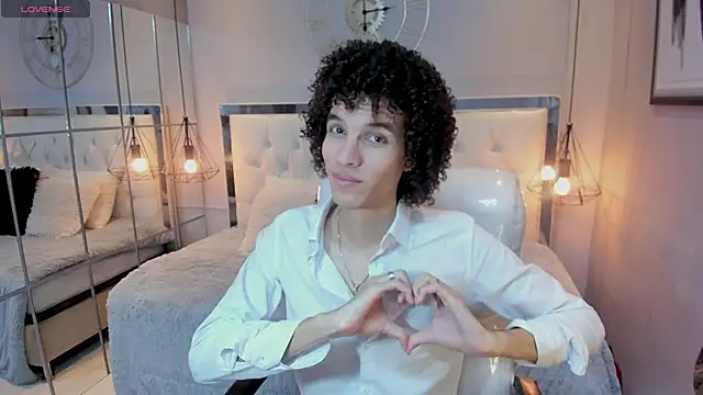 Snapshot of felix_haze chatting on June 2026 05:30:02 PM felix haze online show from June 2026 05:30:02 PM