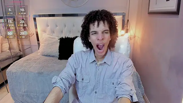 Snapshot of felix_haze chatting on June 2026 06:02:01 PM felix haze online show from June 2026 06:02:01 PM