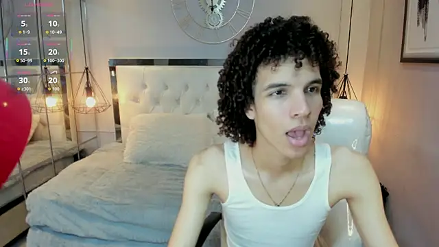 Snapshot of felix_haze chatting on June 2026 06:11:01 PM felix haze online show from June 2026 06:11:01 PM