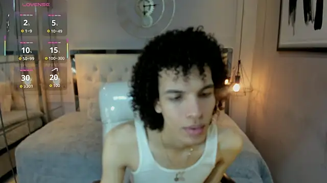 Snapshot of felix_haze chatting on June 2026 05:59:02 PM felix haze online show from June 2026 05:59:02 PM