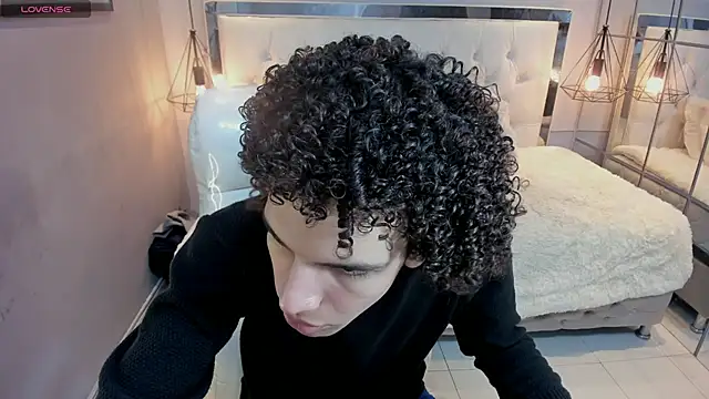 Snapshot of felix_haze chatting on June 2026 05:44:01 PM felix haze online show from June 2026 05:44:01 PM