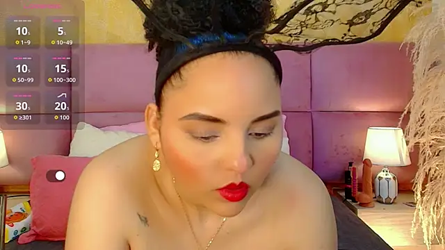 Snapshot of Sol__Latina chatting on June 2026 04:50:01 AM Sol Latina online show from June 2026 04:50:01 AM