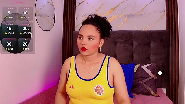 Snapshot of Sol__Latina chatting on June 2026 03:33:02 AM Sol Latina online show from June 2026 03:33:02 AM