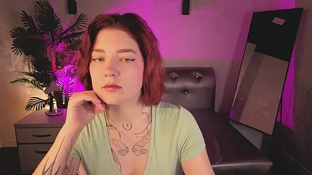 Snapshot of Nikki_Gringer chatting on June 2026 01:01:02 AM Nikki Gringer online show from June 2026 01:01:02 AM