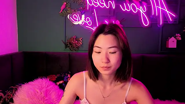 Snapshot of Runi_Asian chatting on June 2026 01:29:01 AM Runi Asian online show from June 2026 01:29:01 AM
