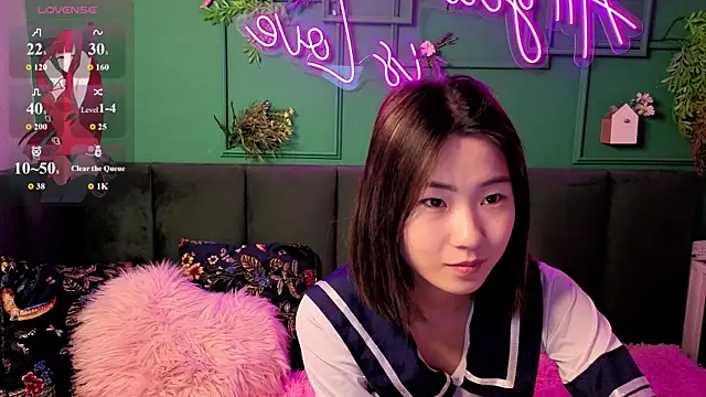 Snapshot of Runi_Asian chatting on June 2026 01:28:01 AM Runi Asian online show from June 2026 01:28:01 AM