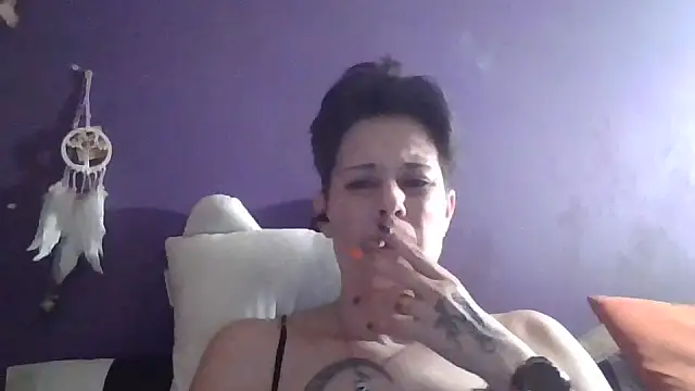 Snapshot of Estrella_40 chatting on May 2026 08:13:02 PM Estrella 40 online show from May 2026 08:13:02 PM