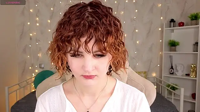 Snapshot of Kira__Fluffy chatting on June 2026 12:03:02 AM Kira Fluffy online show from June 2026 12:03:02 AM