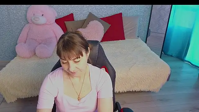 Snapshot of StelaDream chatting on June 2026 09:21:02 AM StelaDream online show from June 2026 09:21:02 AM