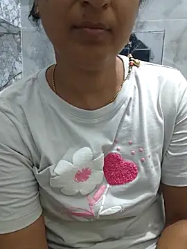 Snapshot of Radhika_rekha_kannada chatting on May 2026 05:09:01 PM Radhika rekha kannada online show from May 2026 05:09:01 PM