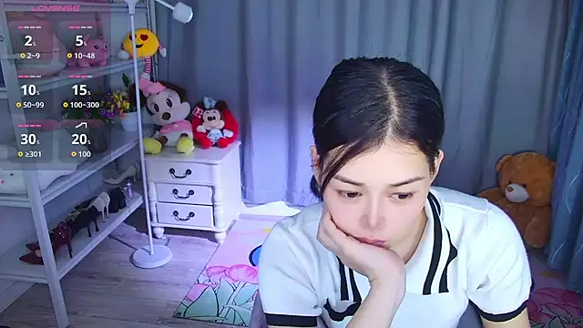 QinQin-888 online show from May 2026 03:35:02 AM