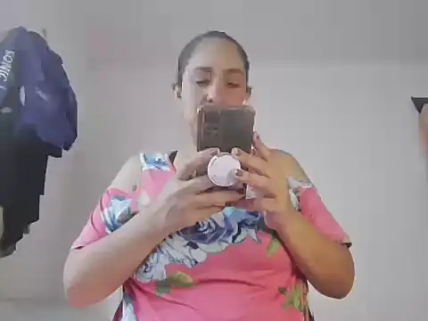 Snapshot of Pamela_sa chatting on June 2026 06:23:01 PM Pamela sa online show from June 2026 06:23:01 PM