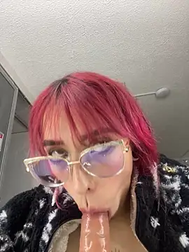 Snapshot of MeraSecretXXX chatting on June 2026 12:51:02 PM MeraSecretXXX online show from June 2026 12:51:02 PM