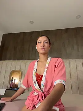 Snapshot of GlamKittenXXX chatting on May 2026 02:24:02 PM GlamKittenXXX online show from May 2026 02:24:02 PM