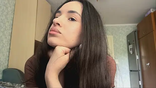Snapshot of CarolineRu chatting on May 2026 09:59:01 AM CarolineRu online show from May 2026 09:59:01 AM