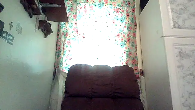 Snapshot of JoeFavorite69 chatting on June 2026 01:46:01 PM JoeFavorite69 online show from June 2026 01:46:01 PM